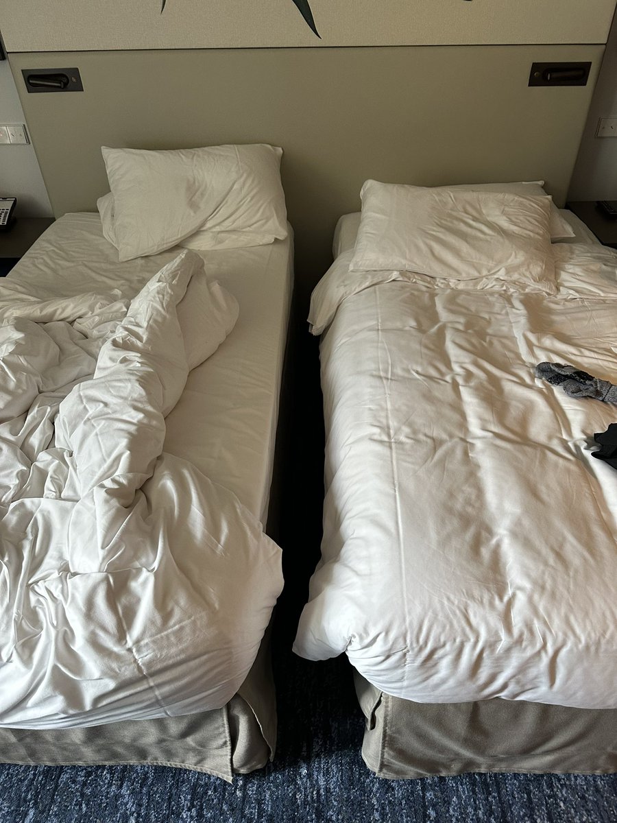 feitelberg on Twitter "(Almost as ludicrous as this being the twin bed room that two grown men