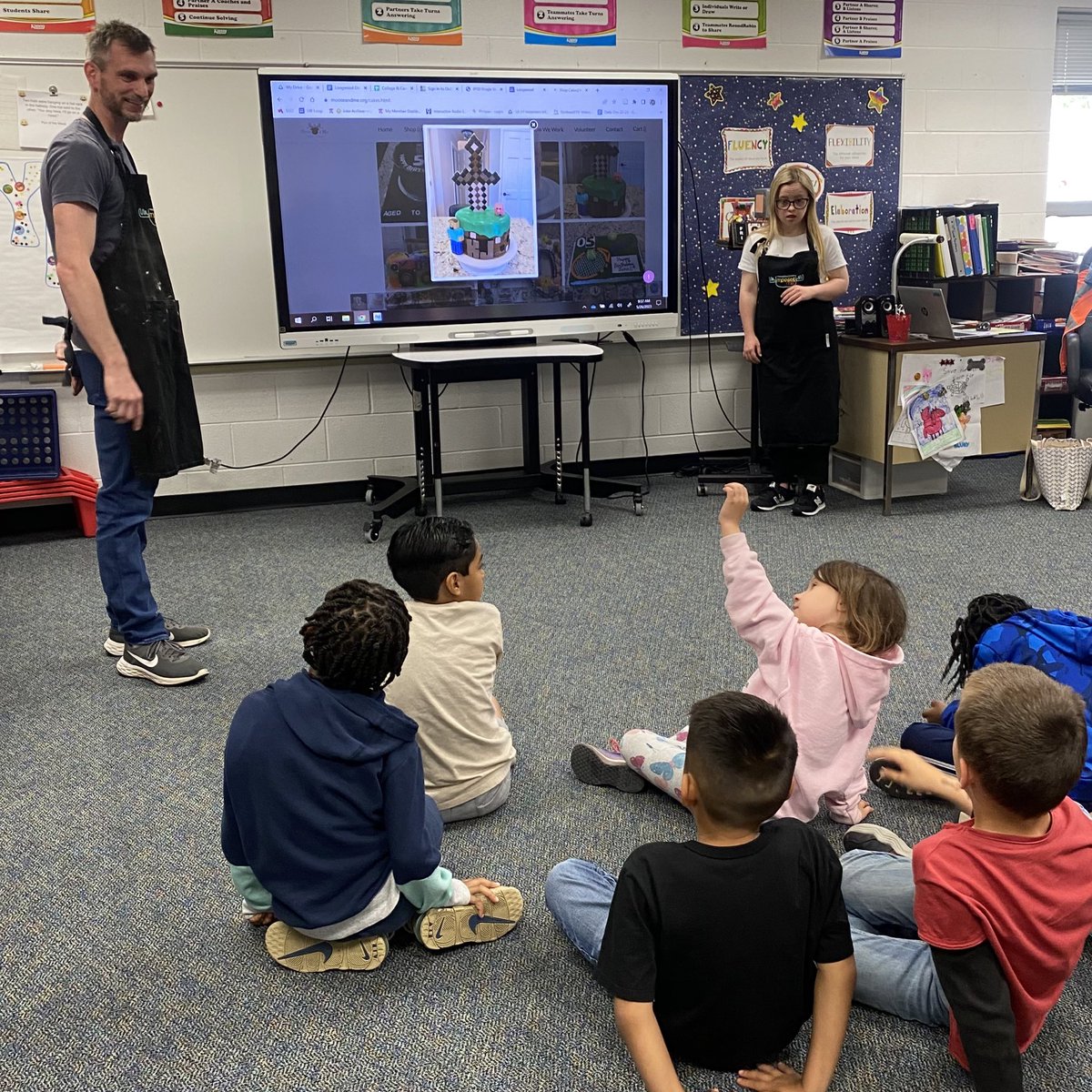 jencampen's tweet image. Future Ready Friday is off to a terrific start @LongwoodElement !  Lions are learning about a number of careers &amp;amp; colleges today &amp;amp; wearing something to represent their future plans! 🍎🦁 #futureready204  @ipsd204