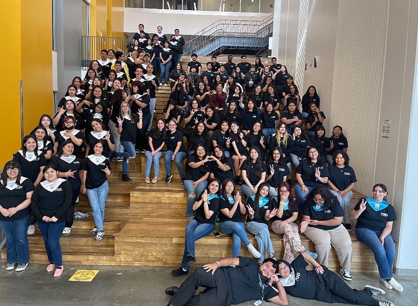 SHMSTC's tweet photo. ๐ธ๐Amazing group picture for the 2022-23 National Honor Society!๐The 2023-24 officers surprised us w/ a heartfelt goodbye get-together for our Seniors.๐ฅณHuge thanks to our 134 NHS members for making this year unforgettable & creating a strong school family!๐๐ปโค๏ธ#NHS23 #Farewell https://t.co/6Xd5fzbJMJ