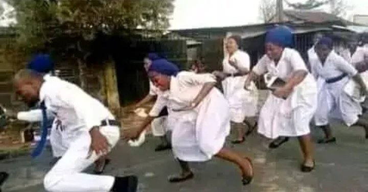 African parents when they heard that whatsap and Twitter are down 😂