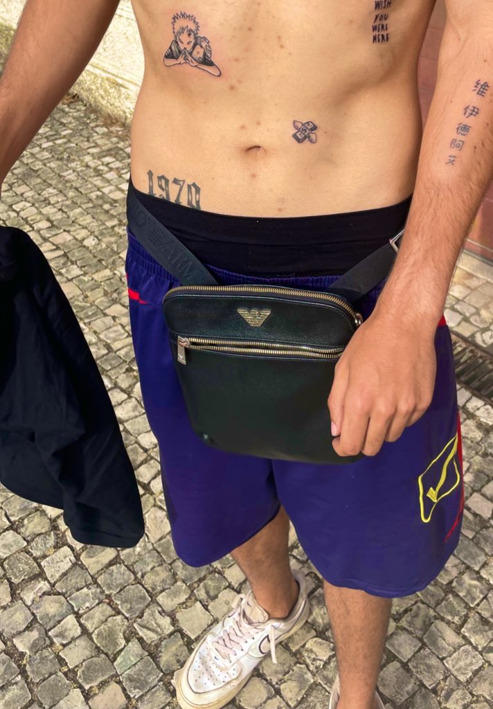 vascoogmartins's tweet photo. live my life as a thug until the day I die https://t.co/LauHFrkCIw