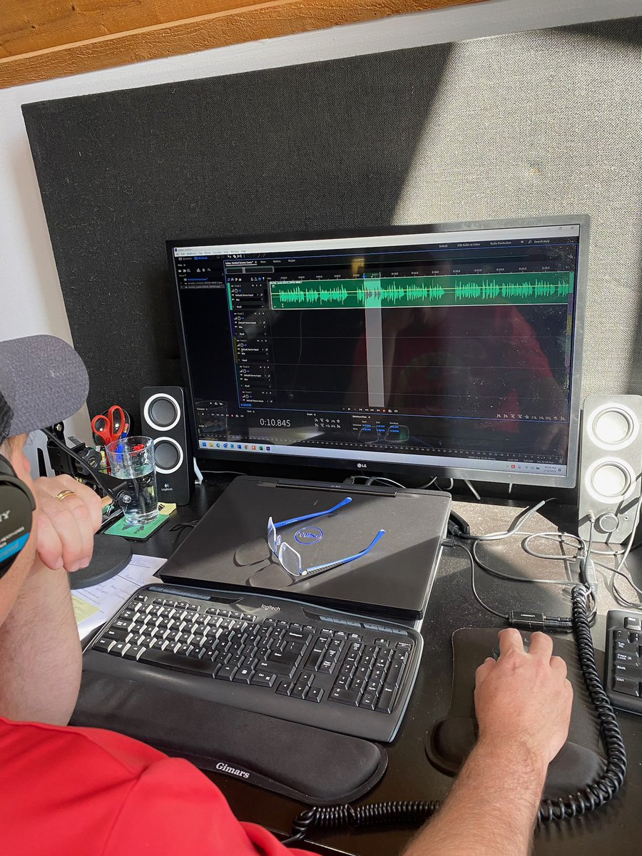 WorldlyVoices's tweet image. Only a few more edits before a 3-day weekend 😎 #voiceover #voiceoverstudio