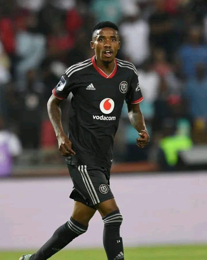 Smart_Bucs's tweet photo. Some of Orlando Pirate's best players 🔥🔥🔥☠️☠️☠️☠️.
Timm, Lorch, Erasmus, Ratomo, Saleng and Mako. I believe they will help a great deal tomorrow #NedbankCup 
#OnceAlways https://t.co/t8t6t3ulDY