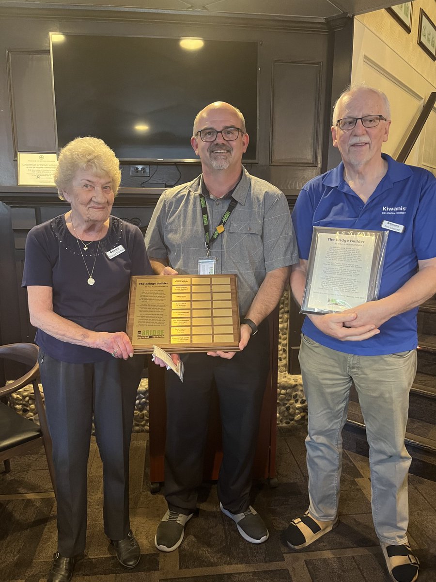 Executive Director John Yarschenko recently presented the Kiwanis Club of the Central Okanagan with our Bridge Builder Award. Kiwanis has been supporting our Early Years programs for decades and we are truly grateful for their generosity.   #bridgebuilder #centralokanagan