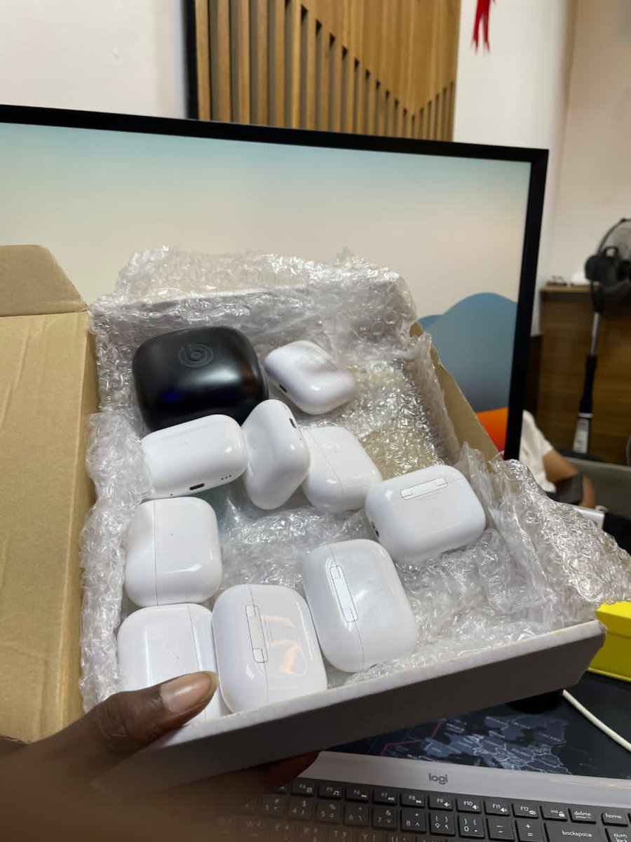 Best Deals✨
🇺🇸US Used
Original  Airpod Pro 2 Available!
Very Clean

Verified ✅

Price: ₦143,000 Only 

To Place Order & Delivery ⤵
DM/Call/Whatsapp +2348132727945

Check Our Telegram Channel below for More Awoof Deal

Kindly RT & ❤️
God bless you!

#GeekTech