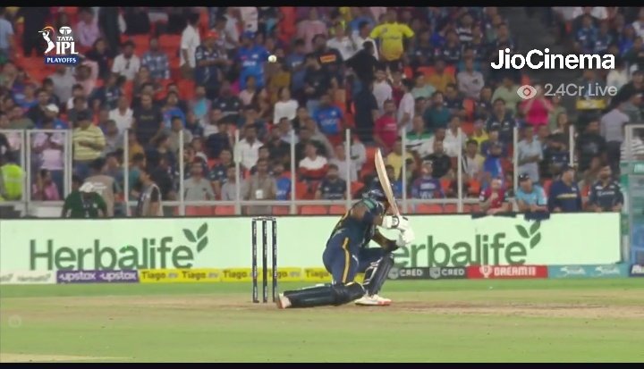 whovikashmt's tweet image. Safety pehle 4 baad main🤣 #Hardikpandey #pandey #GTvsMI #IPL2023