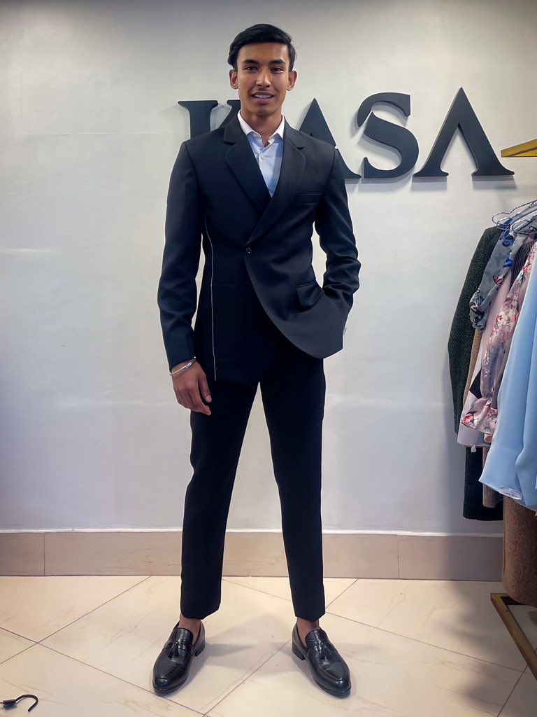 Suit makes a person look important.✨ Do you know why?✨
@mrmissnational 
#misterandmissnational
#misterandmissnationalnepal
#misterandmissnationalnepal
#mistersupranationalnepal