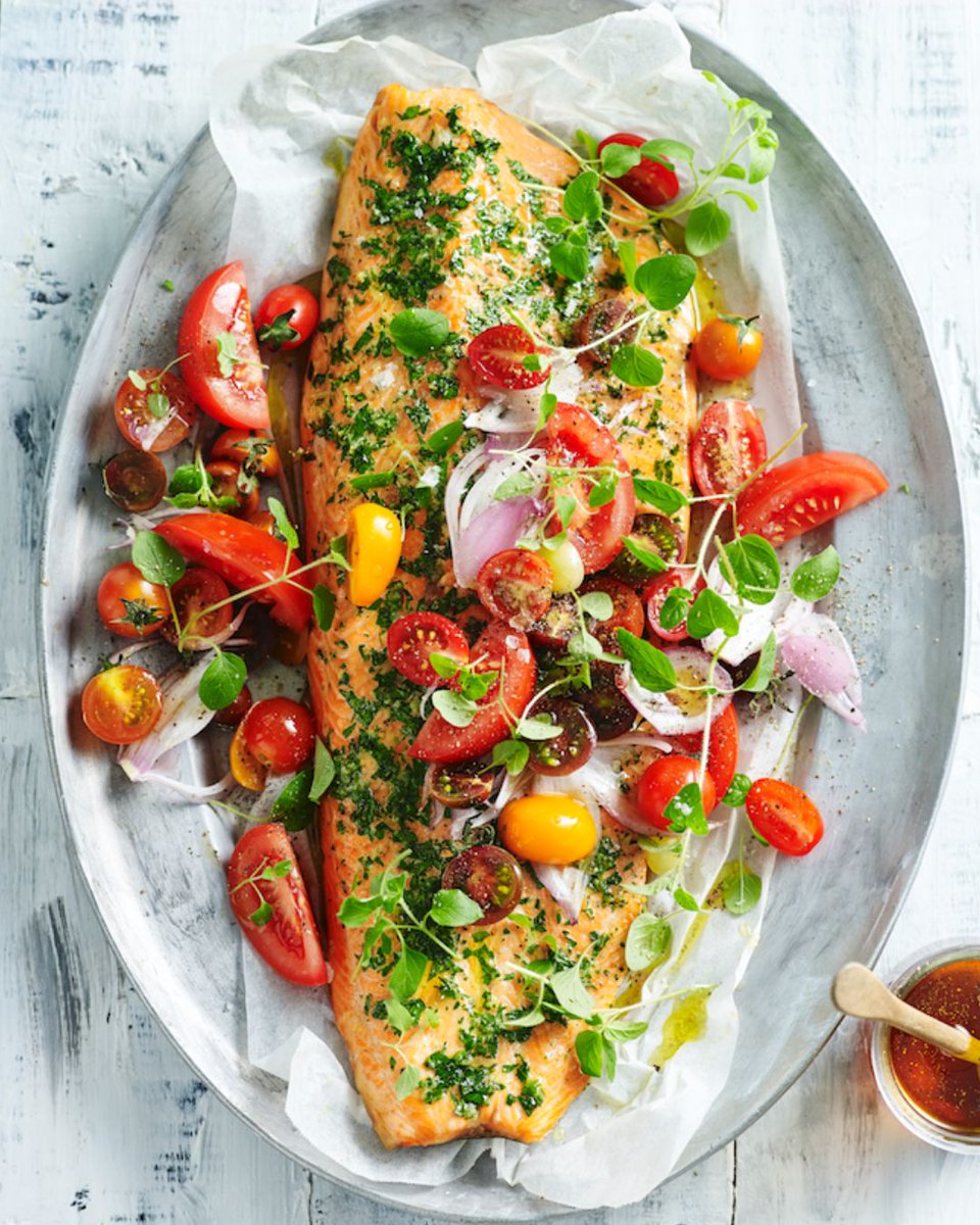 foodandhome_sa's tweet image. Bursting with freshness, you don't want to miss out on this delicious Trout with salsa criolla.

Make the recipe: foodandhome.co.za/recipes/trout-…

#CookingWithFH 📷: Aremedia
