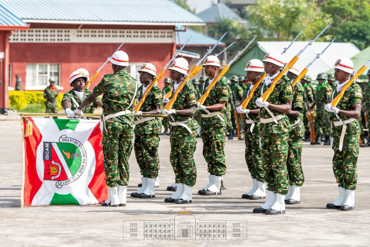 Ikiriho's tweet image. 🪖 #Burundi Ouverture solennelle de l&apos;année académique 2022-2023 à l’Institut Supérieur des Cadres Militaires (#ISCAM) ce vendredi 26 mai. Le commandant en chef des forces de défense et de sécurité, le Président @GeneralNeva a rehaussé les cérémonies