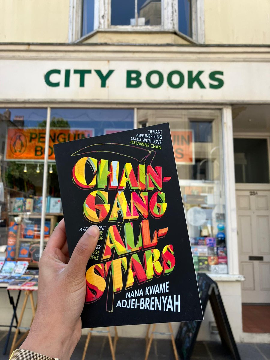 malissamist's tweet photo. Went to Brighton today, and gave some proofs a new home with some wonderful bookshops - enjoy Chain-Gang All Stars! @WaterstonesHove @CityBooksinHove @KemptownBkshop @AfroriBooks @BrightonWstones https://t.co/meeM2IS9ss