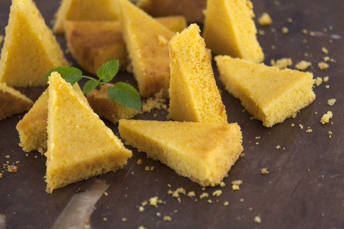 teleculinaria's tweet photo. Já provou bolo de sêmola com leite? Está na hora de o fazer...é uma delícia! Descubra esta receita diferente, mas muito saborosa 😊 

Veja a receita: https://t.co/YXwvf9PCYs https://t.co/xPtfruXF1u