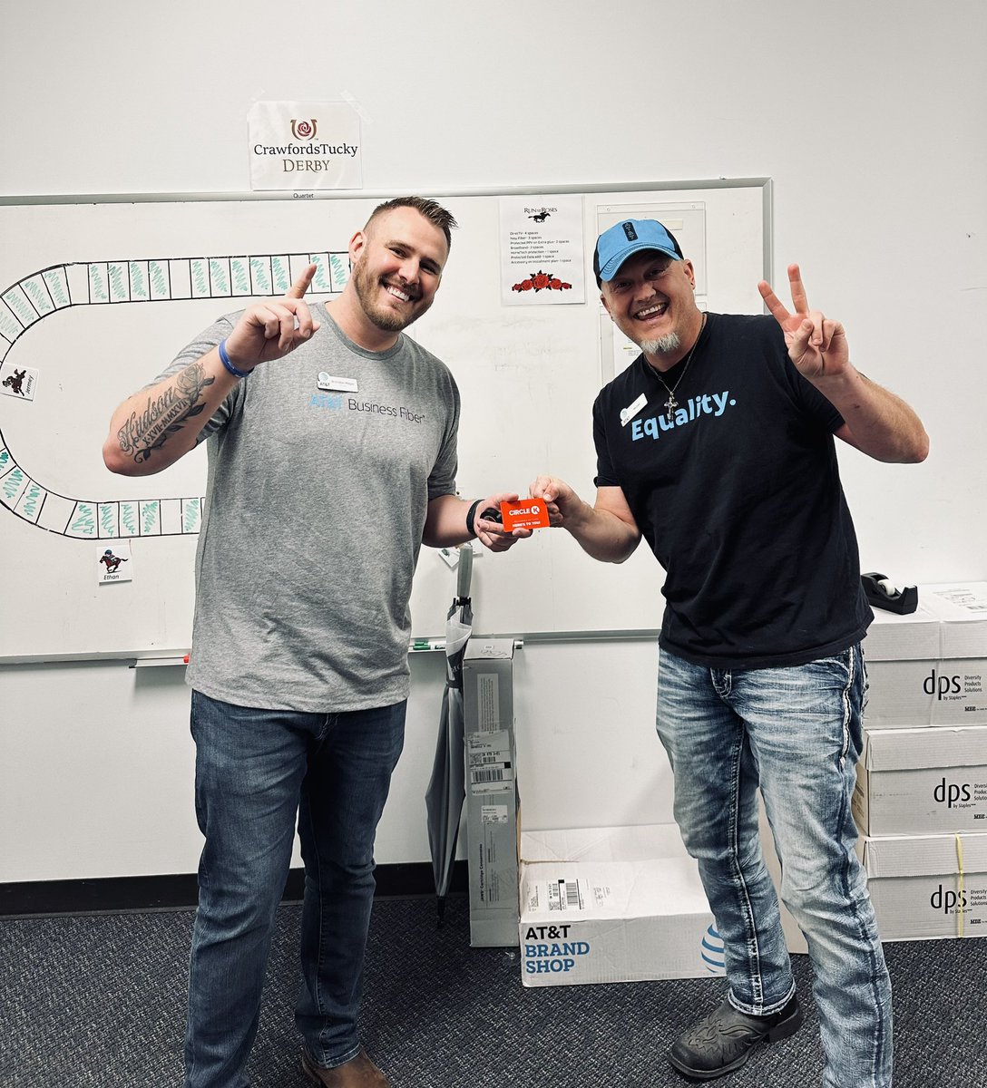 BrandonHagerRSM's tweet photo. We have a winner for our CrawfordsTucky derby! Mike had a clean sweep of all the incentives on his way to claiming a free gas card. #LifeatATT @TheoAlexander11 @Mmmgood34 @GreaterLakesMkt @WolfpackGLM https://t.co/F9z3CXRQqB