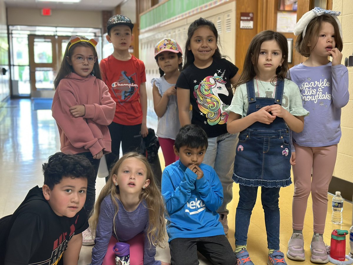 MsWendySLopez's tweet photo. Field Day @62Plainfield ☀️🕶️ https://t.co/fZTlKVmhRO