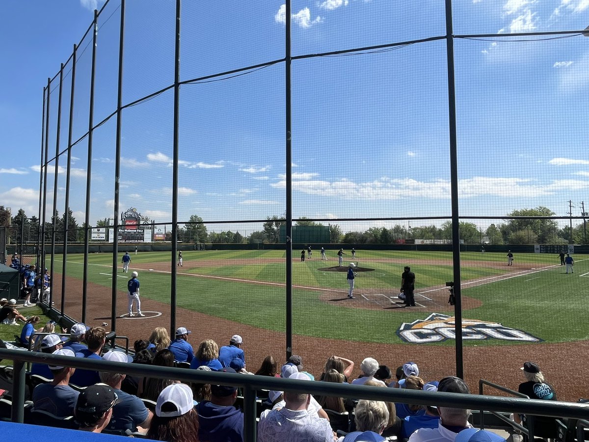 Top of the 5th Inning… Broomfield 2 - Cherokee Trail 3. Let’s Go Eagles! @BoCoPreps @Eagle_athletics @CHSAA @GoldCrownCO