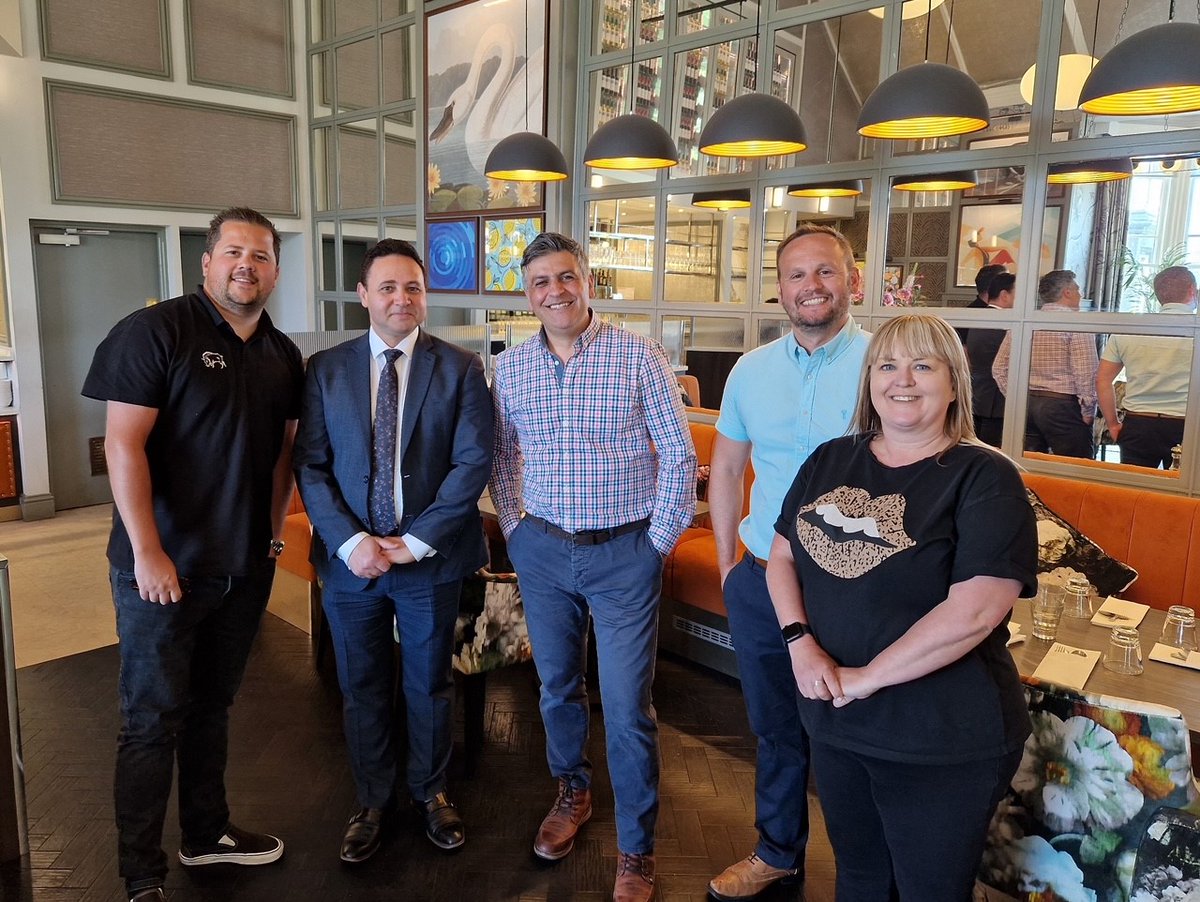 Hotel group trains management team in mental health awareness. #FamilyBusiness <a href="/englishlakes/">English Lakes Hotels</a>
familybusinessunited.com/2023/05/26/hot…