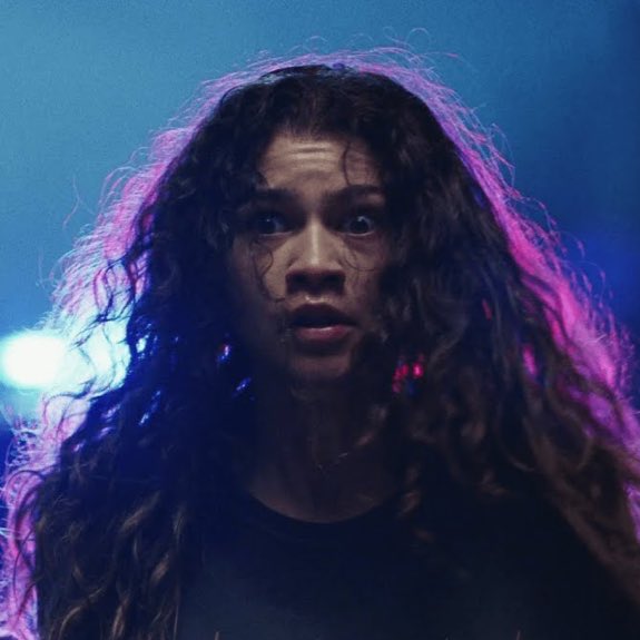 choquei's tweet photo. 🚨SÉRIES: A 3ª temporada de 'Euphoria' foi confirmada para 2025. https://t.co/Av871XJEen