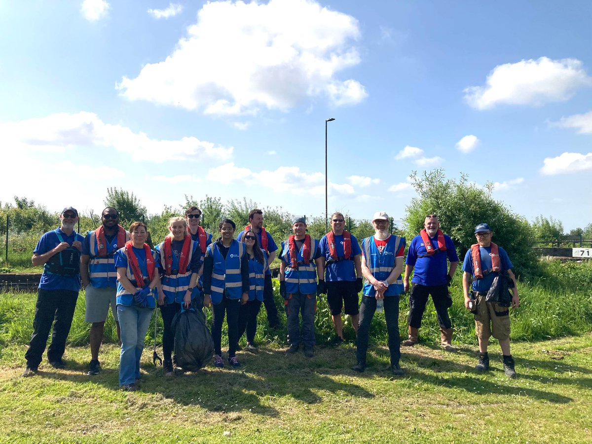 Another fantastic week with volunteers and staff undertaking various tasks and activities across #Manchester 🤩

Many thanks to all of our amazing #volunteers involved 👏

#VolunteerByWater
#Volunteering
#GetInvolved