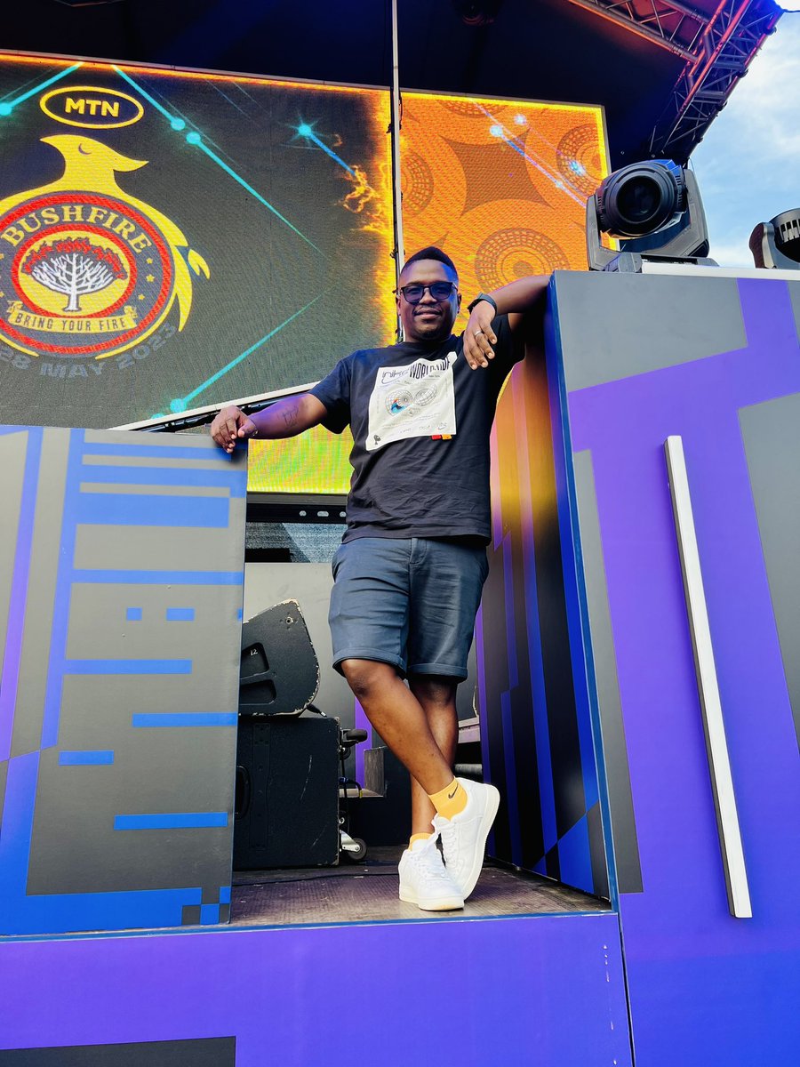 la_tonde's tweet photo. Ladies and Gents.... lets #Fireflystage @MTNBushfire #Eswatini #Ballantines https://t.co/7WxJ8ZUnJh