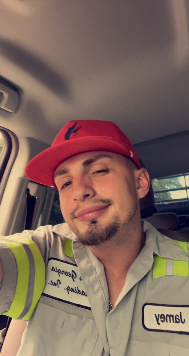jameywalker11's tweet photo. bLuE cOlLaR https://t.co/2F2OgdHAar