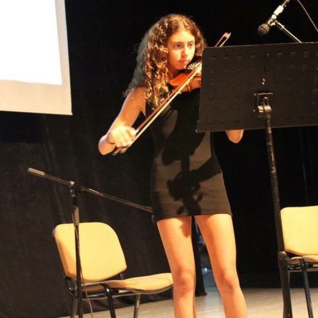 Ben ölmeden kızımın ölmesi ne demek? Söyleyin ahlaksızlar ne demek? Kökünüz, soyunuz sopunuz kurusun insan müsveddeleri #isiasortakdavamız