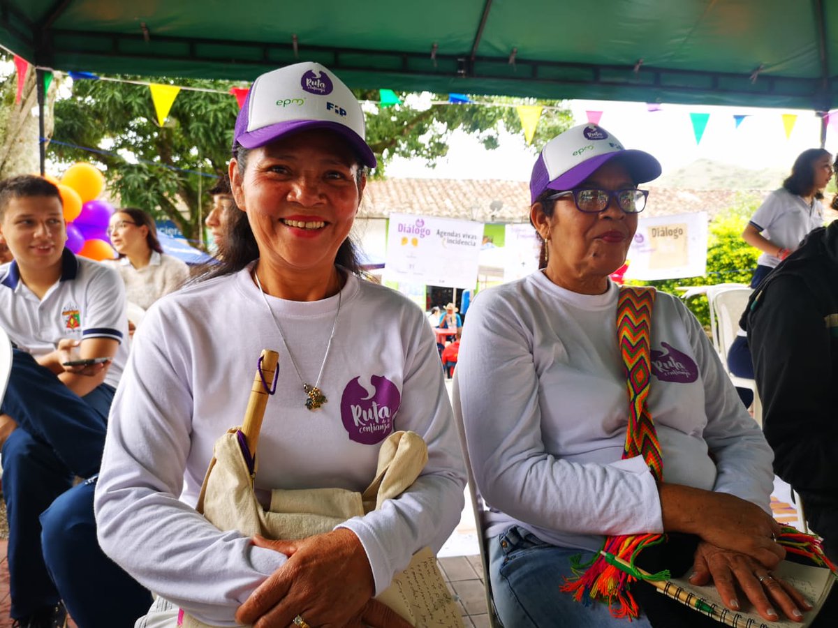 ideaspaz's tweet photo. #RutaDelaConfianza | ¡Estamos en Liborina e Ituango, Antioquia, celebrando el Festival de la Confianza!
Hoy, luego de dos años cerramos exitosamente la segunda fase de la Ruta de la Confianza, una iniciativa de @ideaspaz y @EPMestamosahi.
¡Hemos recorrido los 12 municipios del área de influencia de la Central Hidroeléctrica juntos en este camino!
🧵