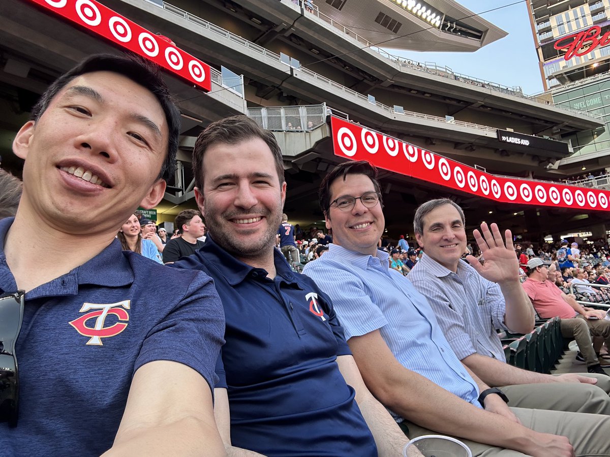 Always a home run with these great people⚾️ @JoaoLCavalcante @ Johnlesser @ VictorCheng