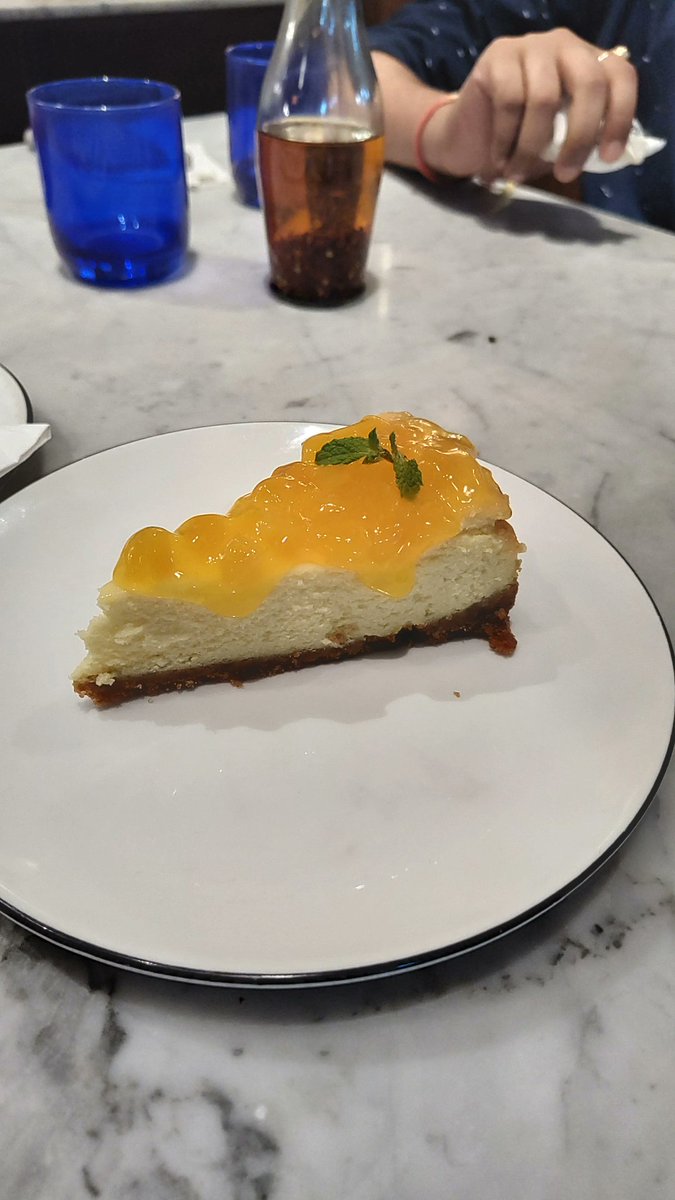 Best mango cheesecake at Pizza Express, Colaba 🥰❤️