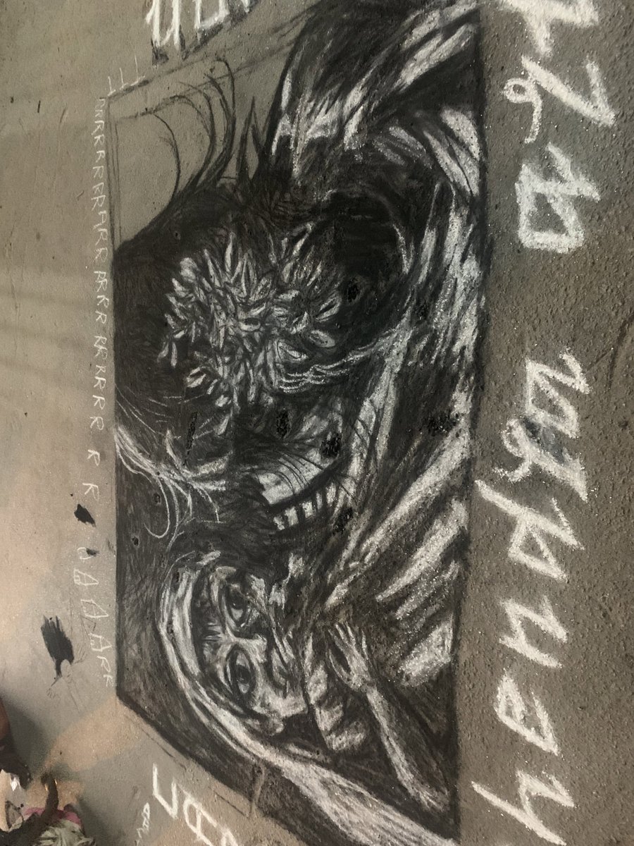 JsivaUrbantranz's tweet image. Just stumbled upon this impressive black and white sketch near Ashok Nagar metro station. The artist's work speaks to me, evoking a sense of suppression. Can anyone else decipher its meaning?#Art #Sketch #ImpressiveWork #Suppression #chennaistreetart @UpdatesChennai @chennaicorp