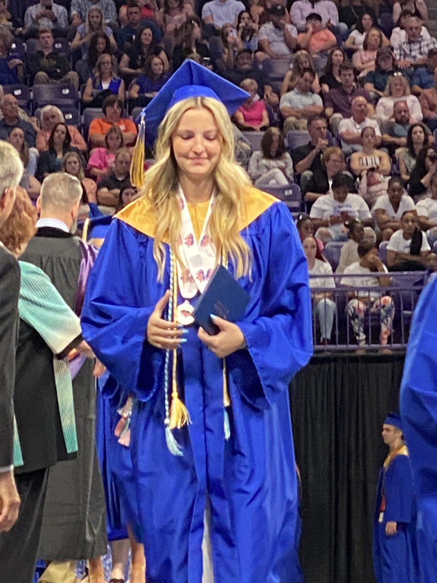 Anthuney_Donna's tweet photo. Wren High Graduation 2023 https://t.co/E5UocpkigA