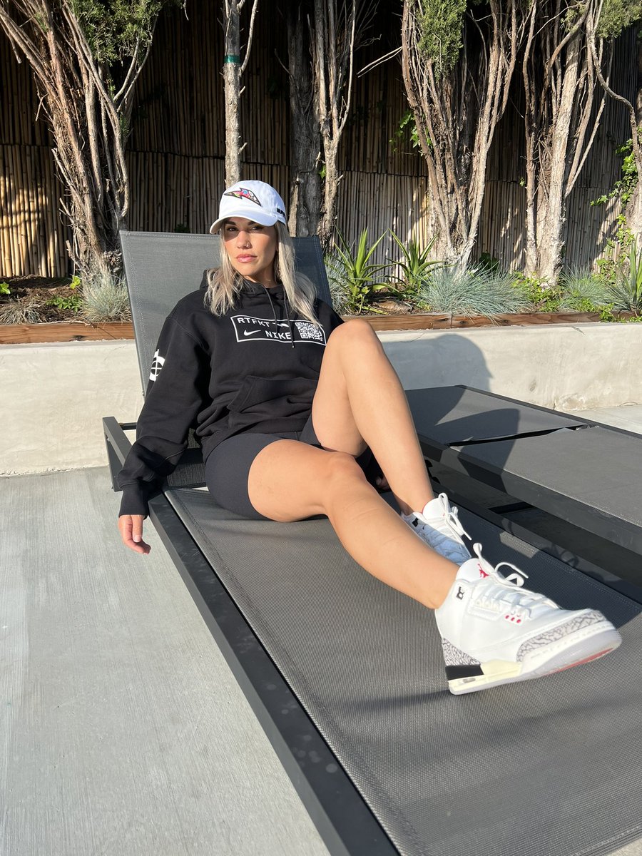 Kat Mill tweet media