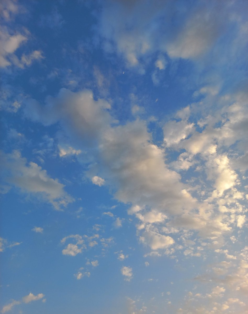 غيوم  الجمعه مختلفه ✨️