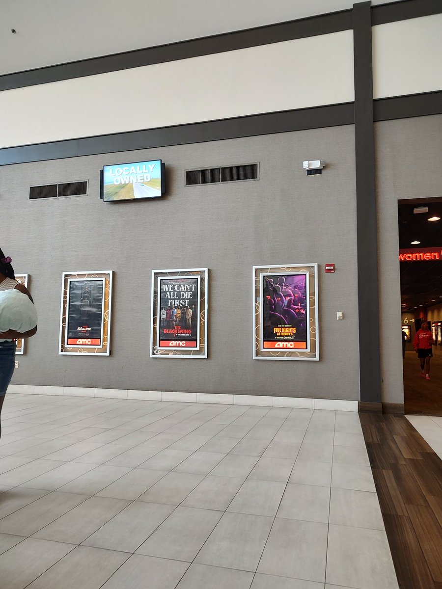 The FNAF movie poster is now at my local movie theater in Louisiana! 

#fnaf #fnafmovie #AMCTheatres