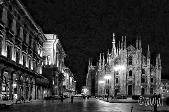 #photography
#photo #foto
#fotografia
#street #streetphotography #streetphoto #urbanphotography
#BnW
#blackandwhite
#biancoenero

Milano
Piazza del Duomo 

📷 mia