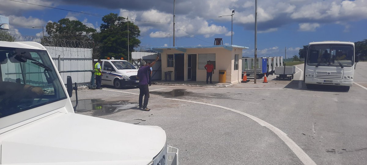 EcasaGerona's tweet photo. Continuamos con el ejercicio de emergencia en nuestro aeropuerto en su parte práctica, con el objetivo de estar preparados para cualquier contingencia que se nos pueda dar. https://t.co/Xht44IlD0X