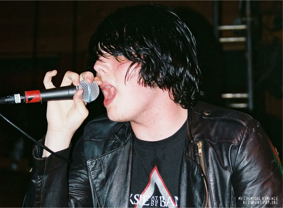 5/26/2003: My Chemical Romance perform at the Troubadour in West Hollywood, CA 🦇 

#mcrchive