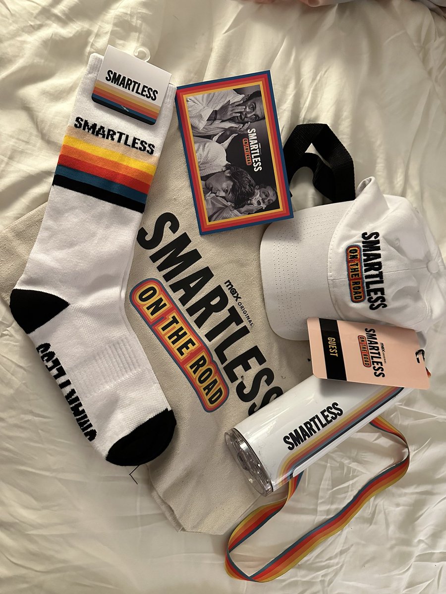 nicolesimone's tweet image. Thank you @SmartLess @StreamOnMax  #smartlessontheroad binged the whole thing, it’s hilarious and charming!