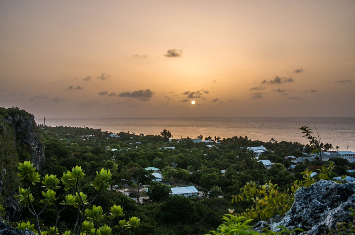 Cayman_Islands's tweet image. Basking in the beauty of the Bluff. Birdwatching at the Parrot Reserve. Discovering sunken treasure. Reveling in the glow of golden hour. Welcome to summer break on Cayman Brac. #Summer2023 #VisitCaymanIslands #CaymanBrac