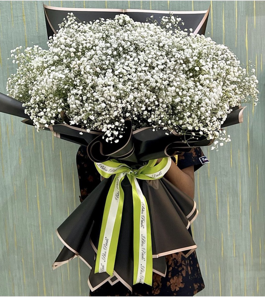 blisspetalsug's tweet photo. Sweep her away with a Baby breathe💚✅bouquet from us!! https://t.co/q82lEm8peV
