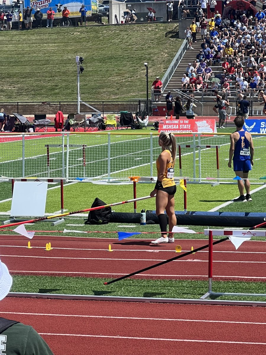 FestusGirlsTF's tweet photo. I wonder what it feels like to be on the runway knowing you are the STATE CHAMPION!

Ella Shy finishes her career with GOLD! https://t.co/xSVRInX9rX