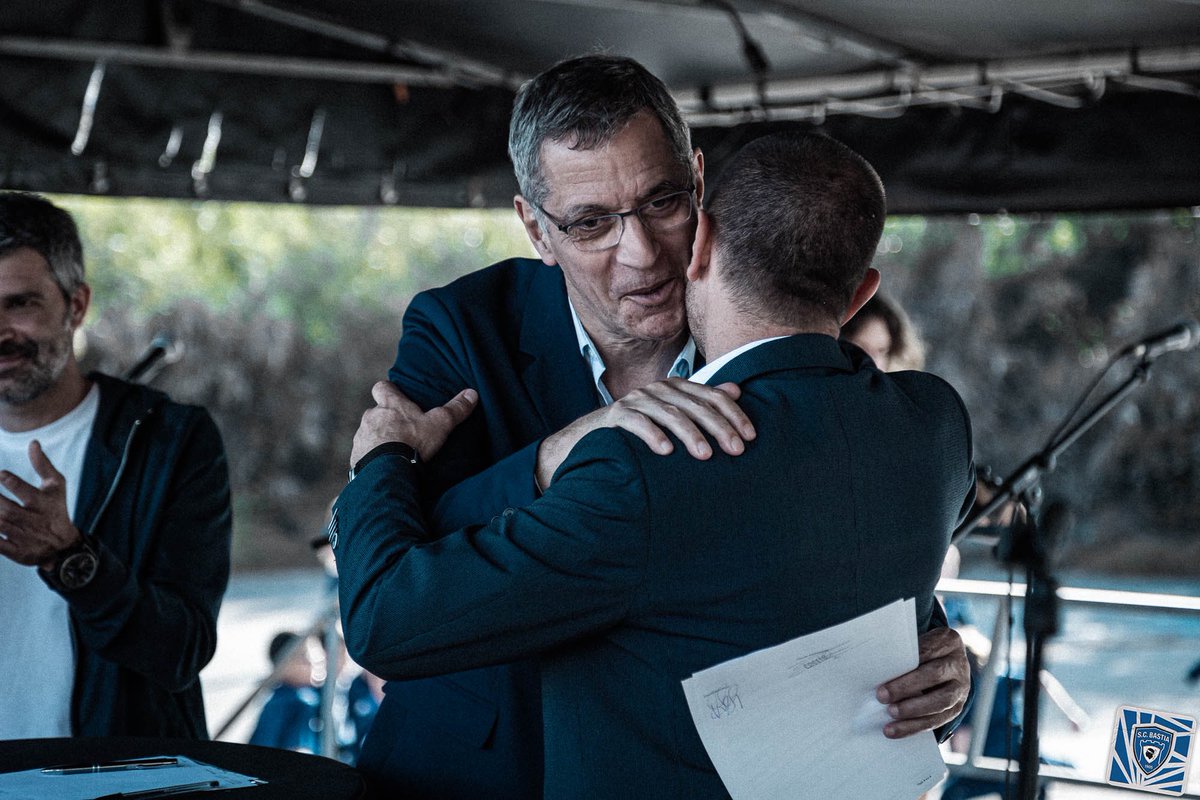 Signature d’une convention avec le service Langue et Culture de <a href="/Cita_Bastia/">Cità di Bastia</a> ! 🤝

Partenariat autour de la promotion de la langue Corse ! 📸