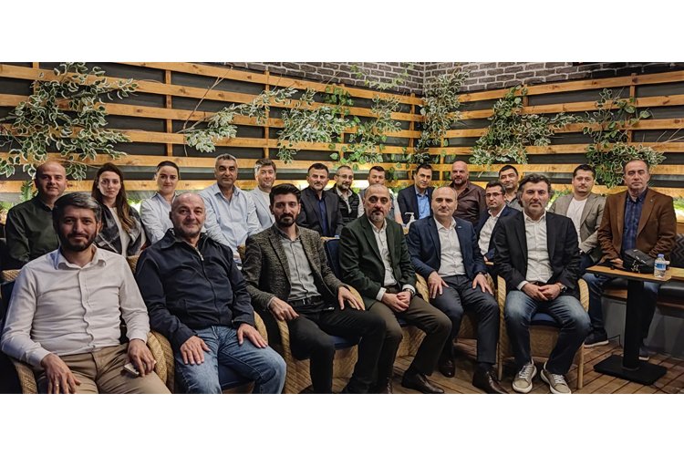 KOSDER yönetimi denizcilik meslek liselerinin müdürleriyle buluştu

denizcilikdergisi.com/denizcilik-gun…

#KOSDER #KOSDERYönetimKuruluBaşkanıHakanÇendik

<a href="/KOSDER2014/">KOSDER</a> 
<a href="/hakancendik/">hakancendik</a>