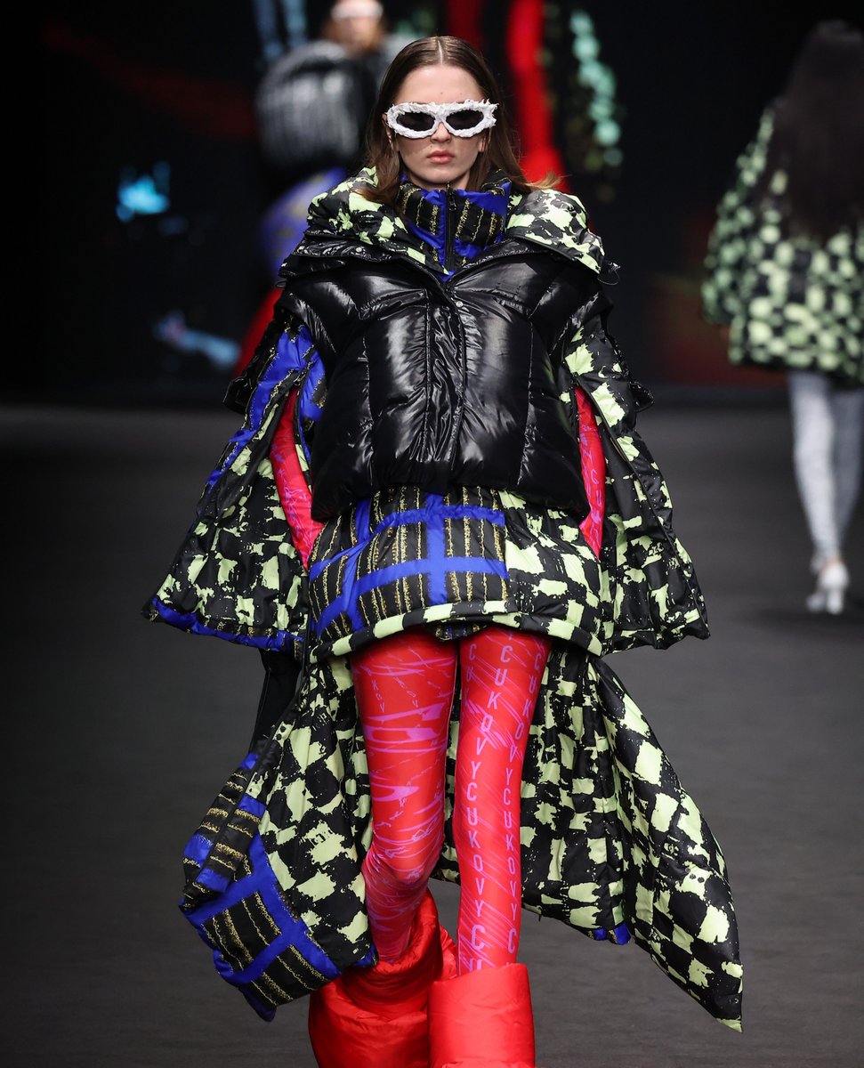 Fashion Week tweet media