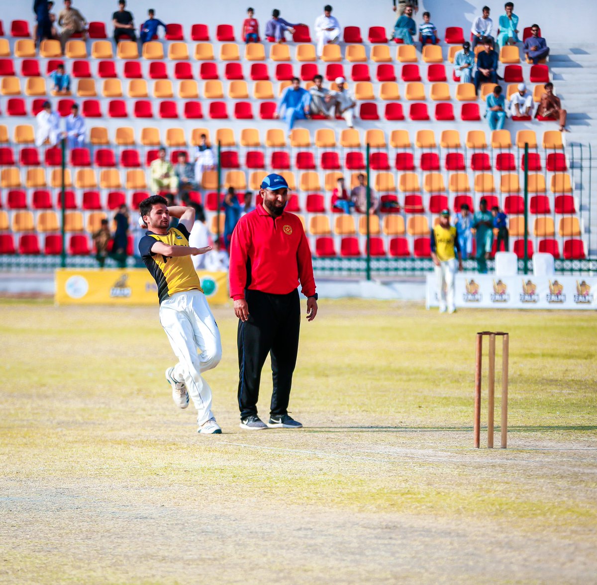 PeshawarZalmi's tweet photo. Here are some 📸 from the final day of
@HaierPakistan Presents Zalmi Talent Hunt Program 2023 🏏

#HaierZalmiTalentHunt #YellowStorm #Zalmi #Haier #ZalmiRaalal https://t.co/HMEdE7ppnJ