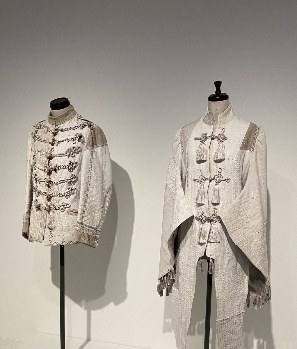 kmacostume's tweet photo. Visited a hidden gem of an exhibition at @japanhouseldn ‘KUMIHIMO: Japanese Silk Braiding’ it was beautifully curated and explored the creation and use of braiding as a traditional hand craft, thoroughly recommend ! https://t.co/tlpCBN5byz