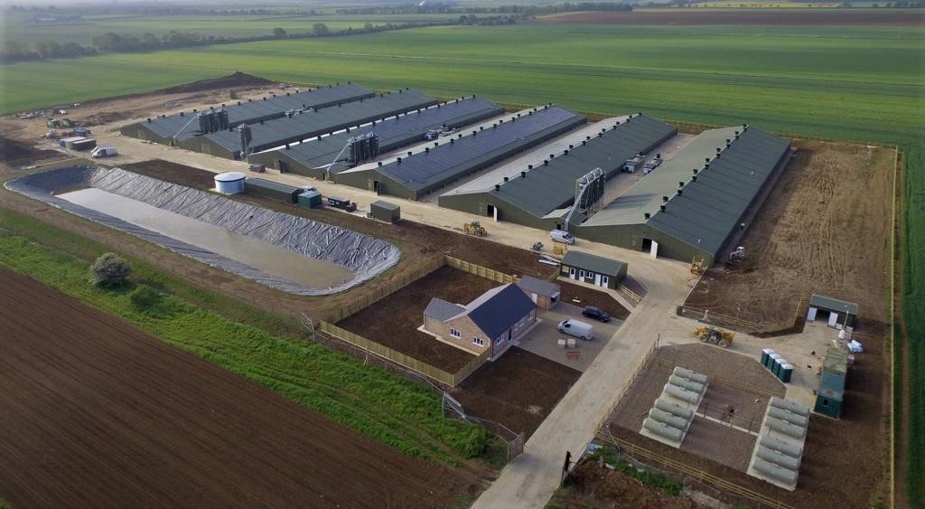 Another six house turnkey project with <a href="/ClarkeGroup1/">Clarke Group Ltd</a>  nearing completion. Full equipment supply by <a href="/jfmckennaltd/">JF McKenna Ltd</a>  with <a href="/fancombv/">Fancom</a> ventilation and control, <a href="/choretime/">Chore-Time</a> Konavi feeding and augers, <a href="/lubinguk/">Lubing UK & Ireland</a> ,<a href="/HATO_lighting/">HATO Agricultural Lighting</a>  ,<a href="/CollinsonAgri/">Collinson Silos 🇬🇧</a>  and heat exchangers with <a href="/VencomaticGroup/">Vencomatic Group</a> .