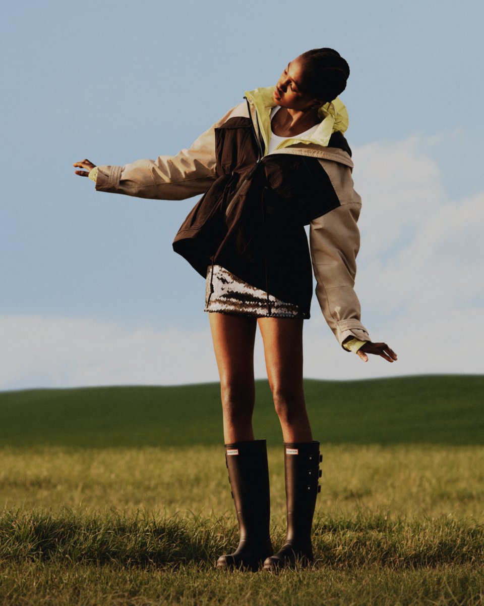 Find everything you need for dancing on festival fields with our festivals edit – from the latest takes on our iconic Wellingtons, to lightweight and waterproof outerwear. 

Shop it now here: bit.ly/3MsxRPn

#HunterFestivals