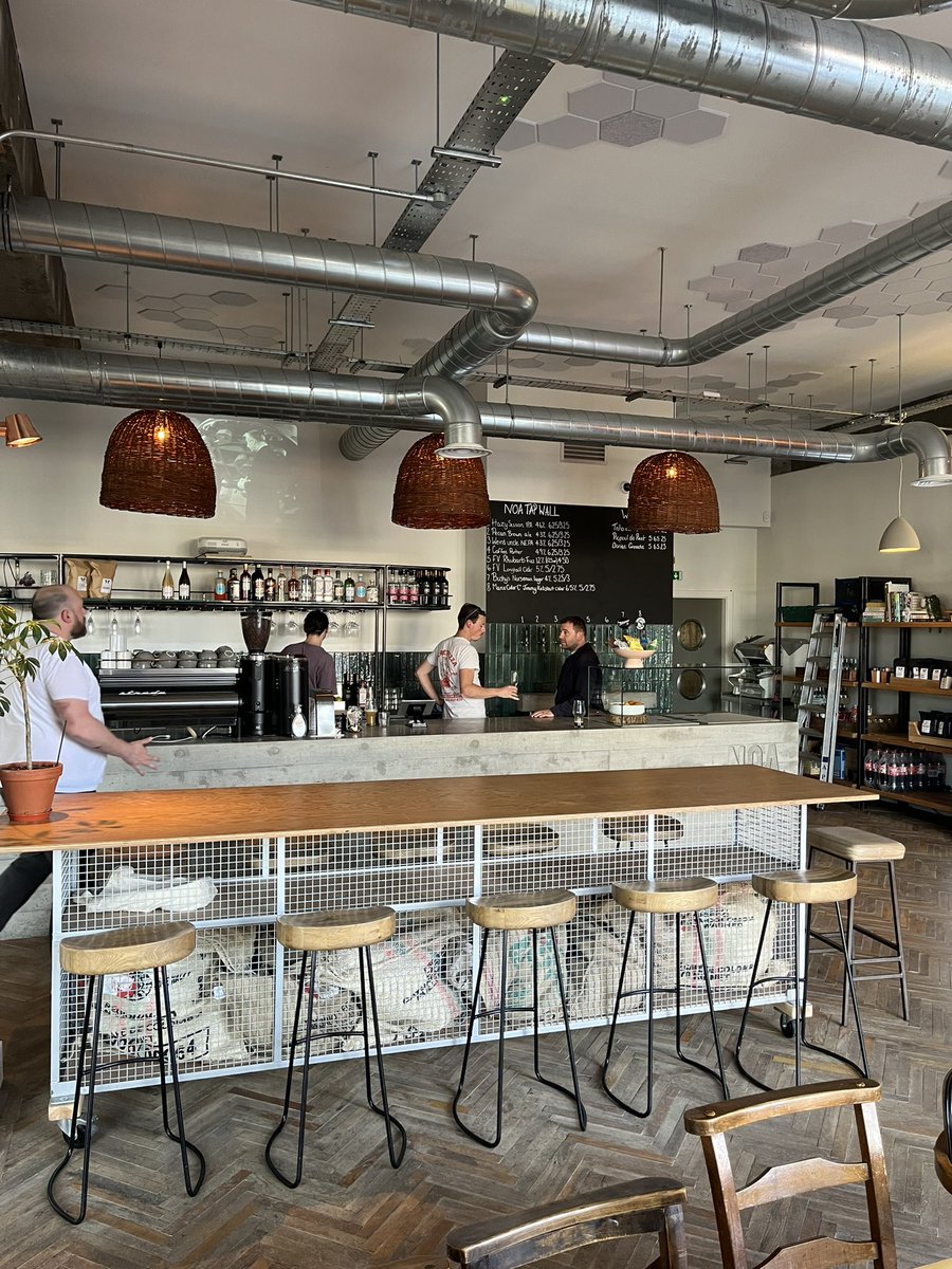DaveHarrisonGo's tweet photo. The Isle of Man is surprising me a lot this trip. The new @NoaBakehouse brewery taproom opened tonight. Incredible craft beer. They already roast excellent coffee &amp; have a brilliant bakery, with two cafe sites, one is the Santander cowork space. First brewery customer, moi. https://t.co/4VwmU90I6A