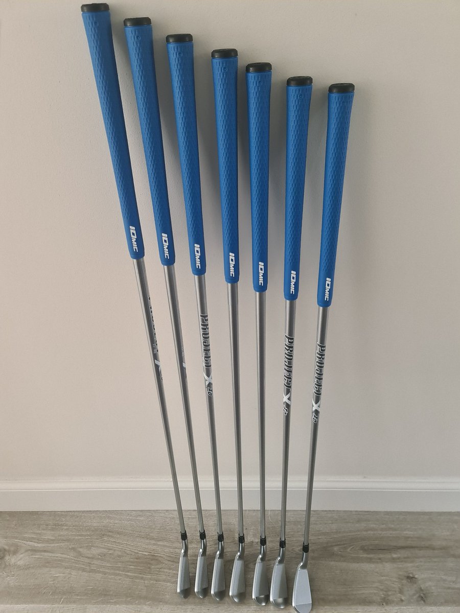 02cab's tweet photo. Big thanks to @sggt_uk and Scott for the fitting. Quick turnaround for the new srixon zx5 mk11. @SrixonEurope #pured https://t.co/CZ3ZyWNgn4