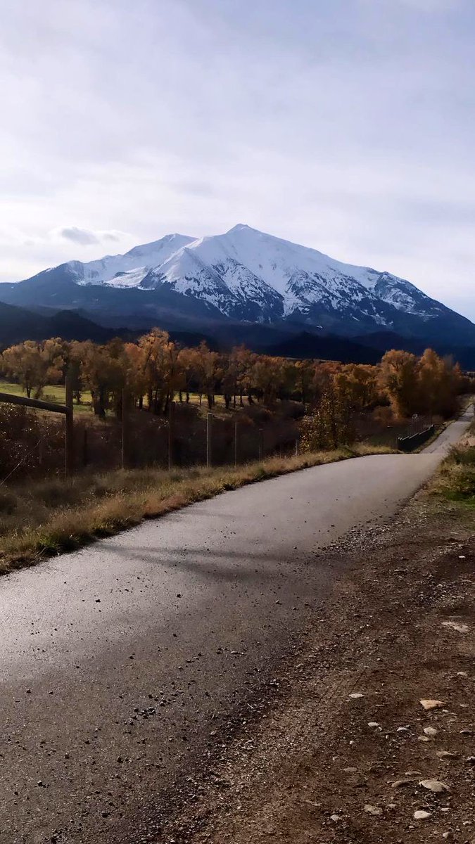 RT @AmethystFrankln: Colorado is so beautiful. This is Mt Sopris in Carbondale CO, about 29 miles from Aspen CO. https://t.co/HShBlU8ytq