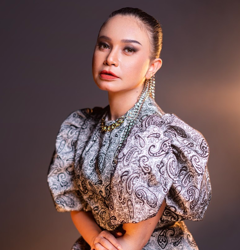 RentakSejuta's tweet photo. ROSSA ADDS ON ONE MORE NIGHT ANOTHER JOURNEY: THE BEGINNING CONCERT!
Link:
https://t.co/EPaFHKuUkV
#Rossa #InspireMusic #InspireProduction #DreamFestWorld #DreamCollaboration #RentakSejuta @mynameisrossa https://t.co/16z1ETQnr9